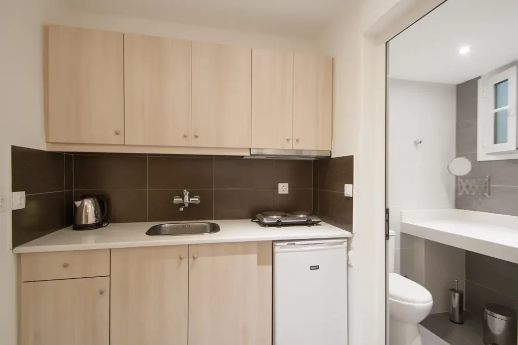 STUDIO WITH GARDEN VIEW 5