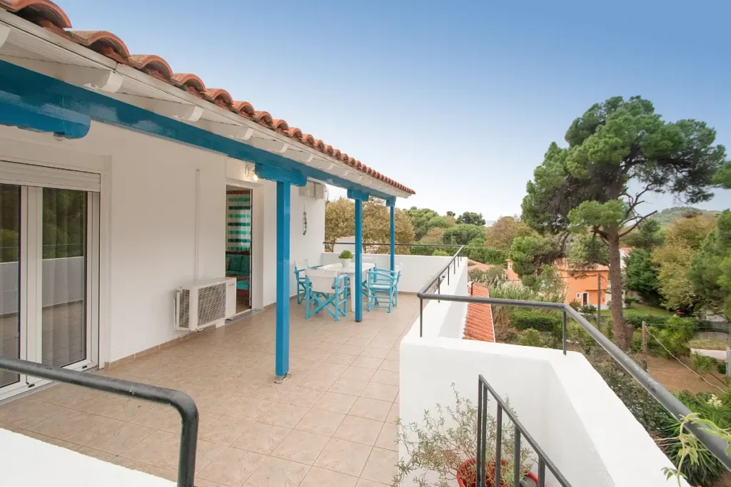 TWO-BEDROOM STANDRAD APARTMENT 6